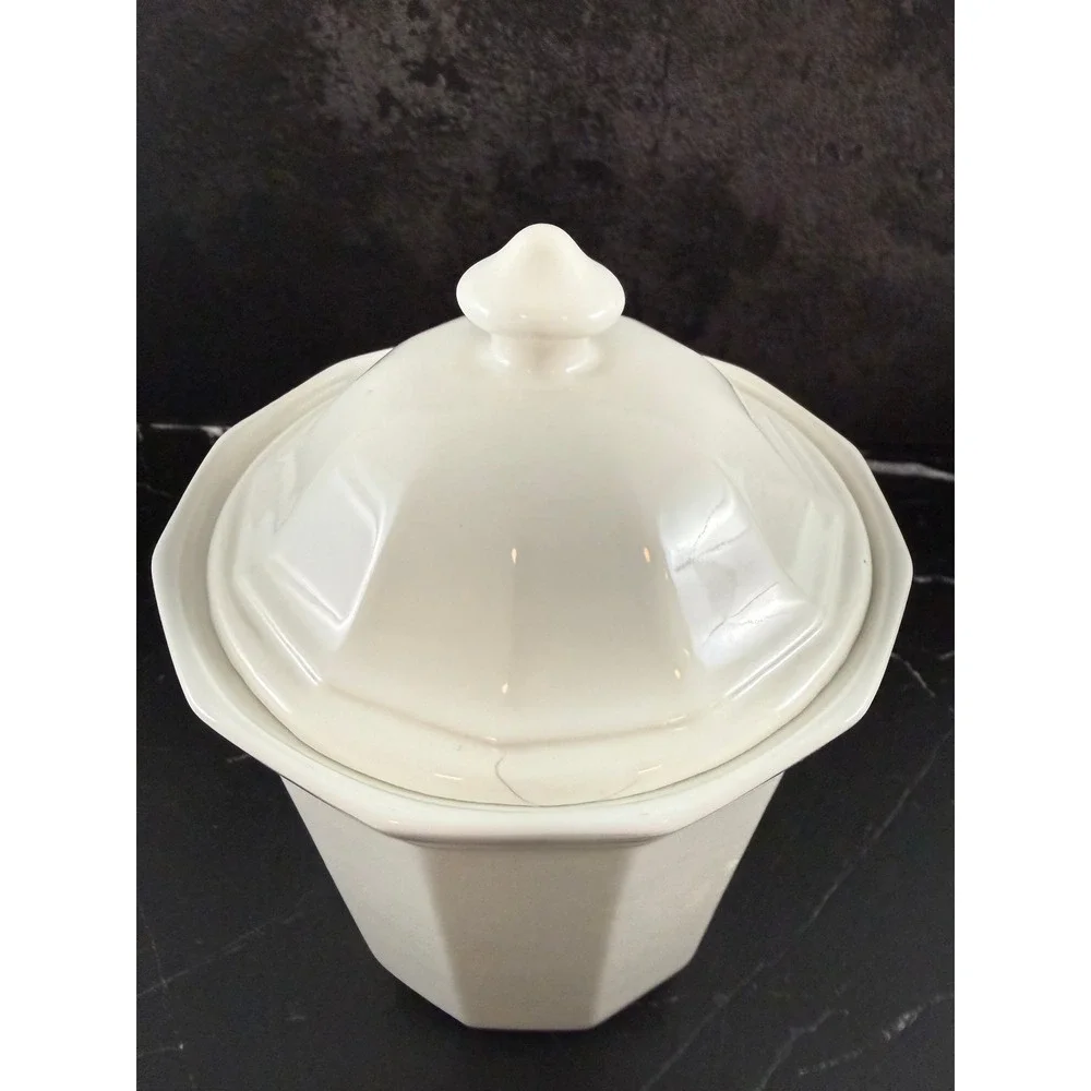 VTG Pfaltzgraff Heritage White 7in Canister with Lid READ